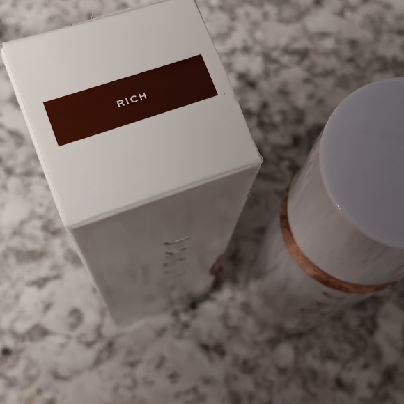 NIB Jaclyn Cosmetics Skin Perfecting Blurring Tint Deep - Picture 3 of 3